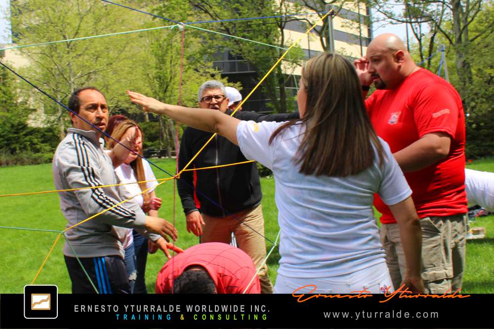 Team Building Quito - Talleres de Cuerdas Quito | Team Building Empresarial para el desarrollo de equipos de trabajo
