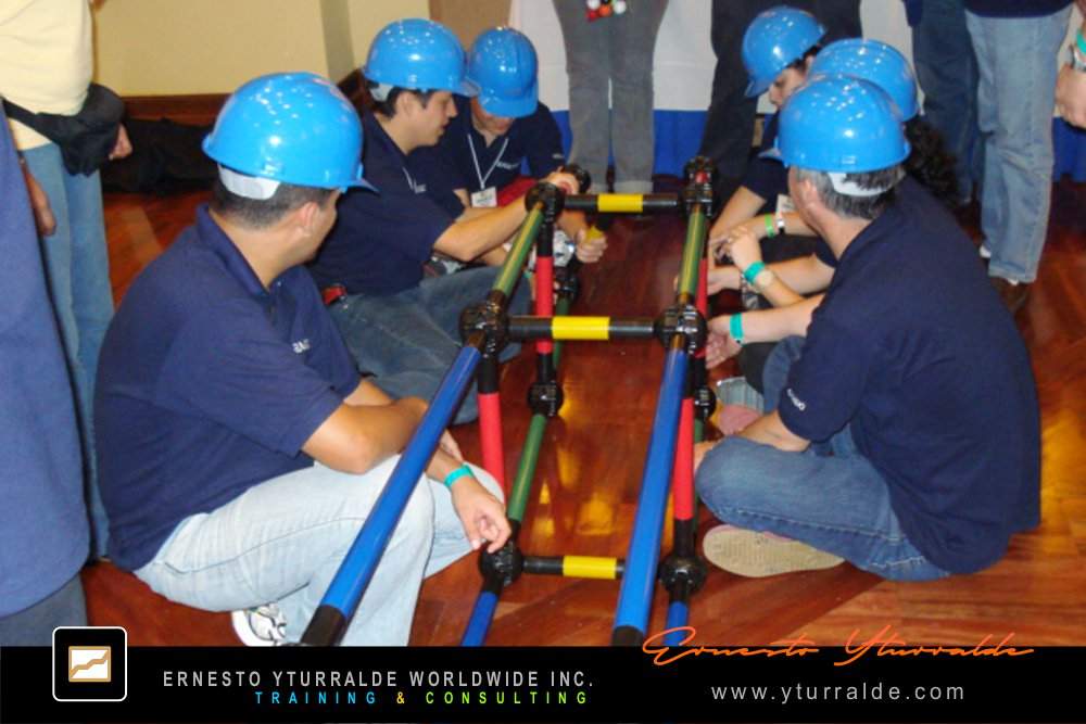 Team Building Quito - Talleres de Cuerdas Quito | Team Building Empresarial para el desarrollo de equipos de trabajo