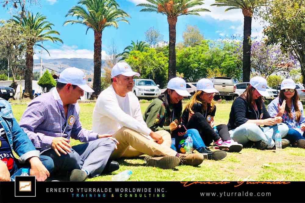 Quito Team Building, programas corporativos online y full-day para desarrollar las nuevas habilidades de tus equipos de trabajo remotos frente a los cambios